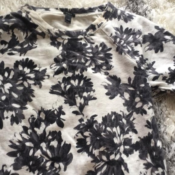 J. Crew Photo Floral Crewneck Sweatshirt Sz XS - Picture 6 of 8